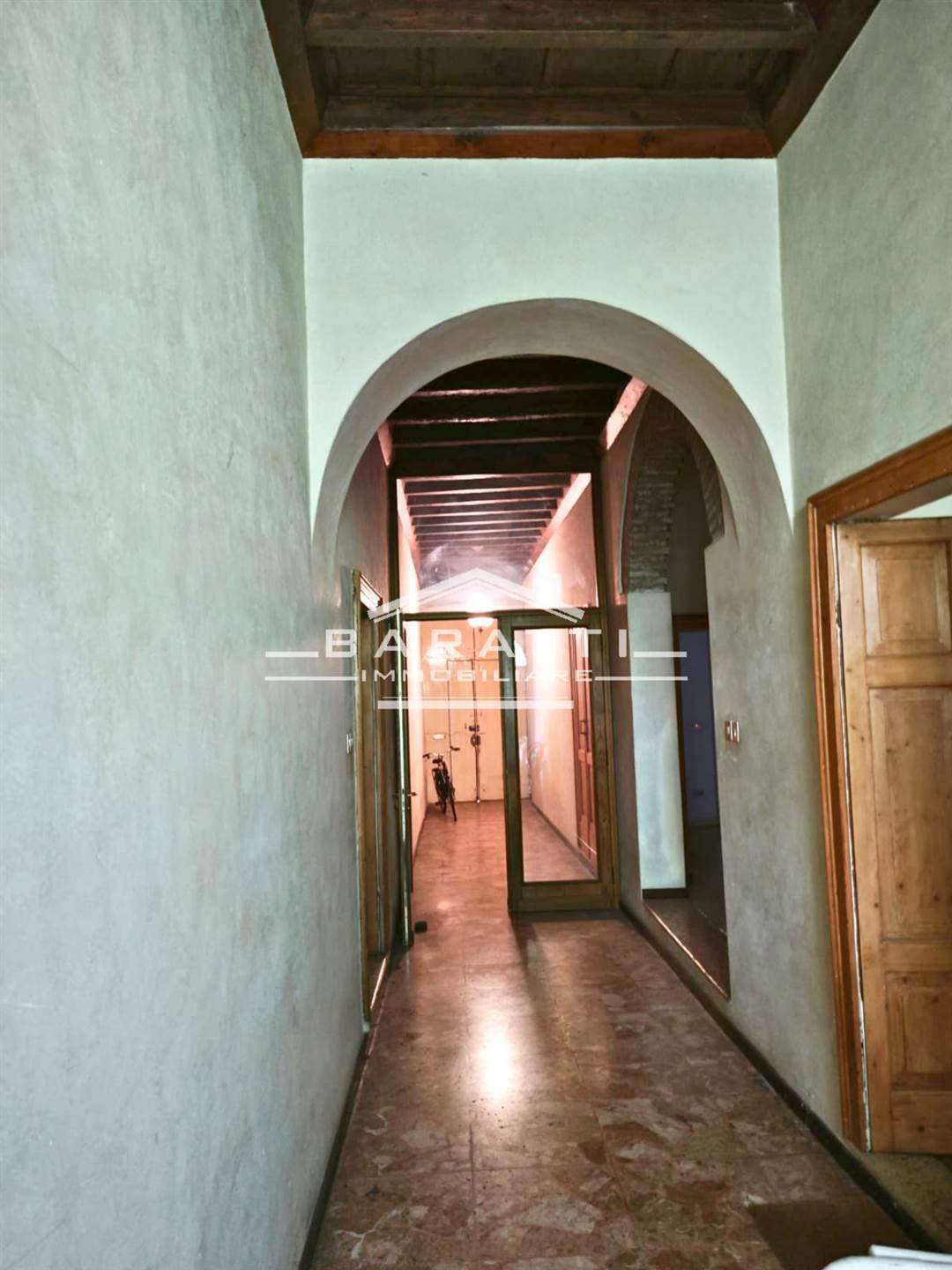 House in Historic Center, Mantua, Lombardy 2 - 17506289