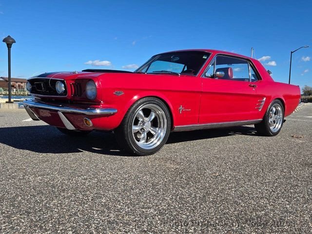 Ford Mustang in Calverton, NY, United States 2 - 16570960