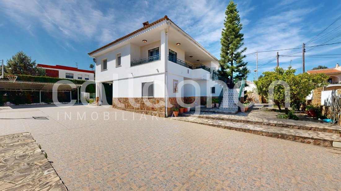 Villa in Chiva, Valencian Community, Spain 1 - 17508887