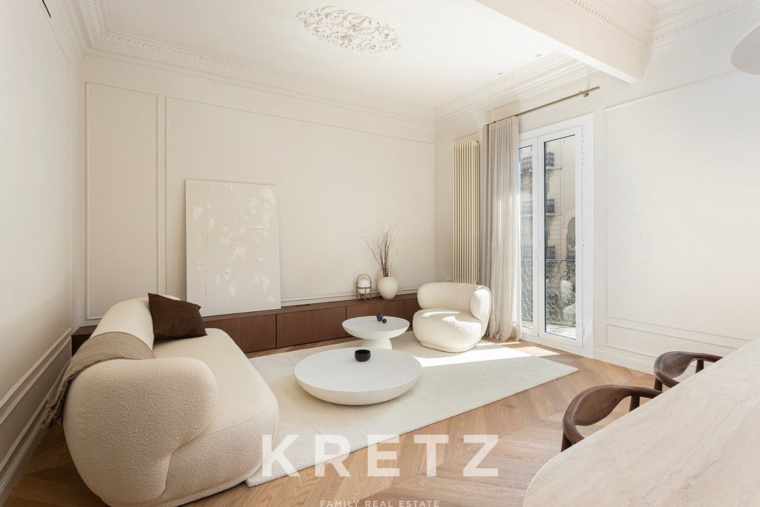 Apartment in Eixample, Barcelona, Spain 2 - 17503314
