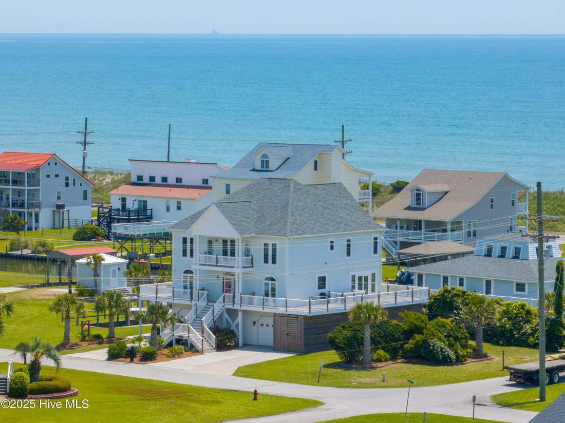House in North Topsail Beach, North Carolina, United States 4 - 17503181
