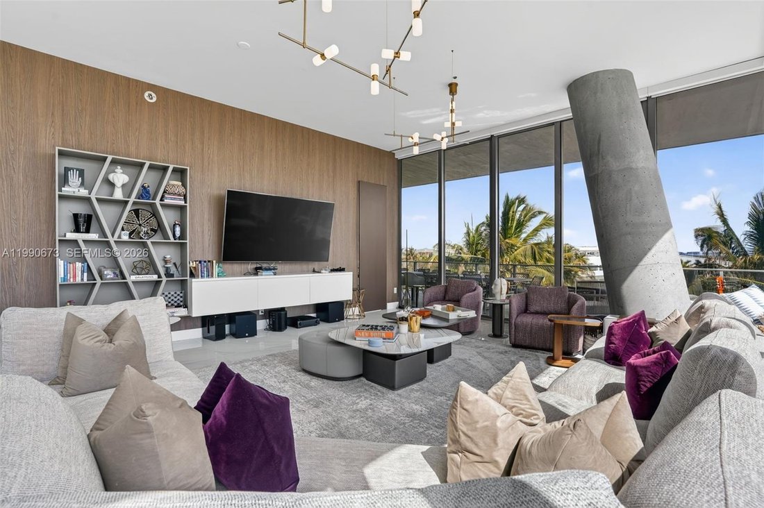 Condo in Miami, Florida, United States 4 - 17504409