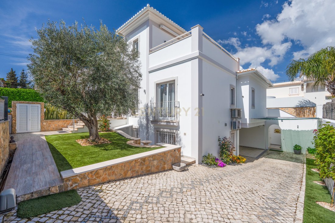 Villa in Portimão, Algarve, Portugal 1 - 17502882