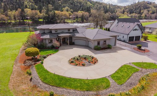 House in Roseburg, Oregon, United States 1