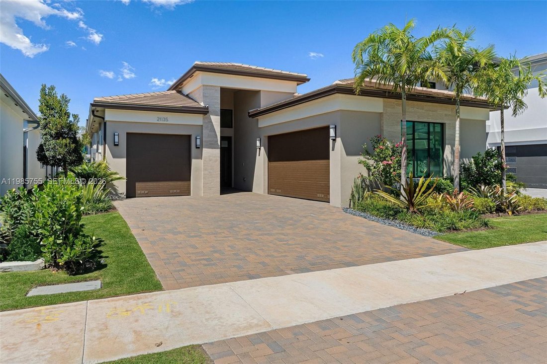 House in Boca Raton, Florida, United States 1 - 17510885