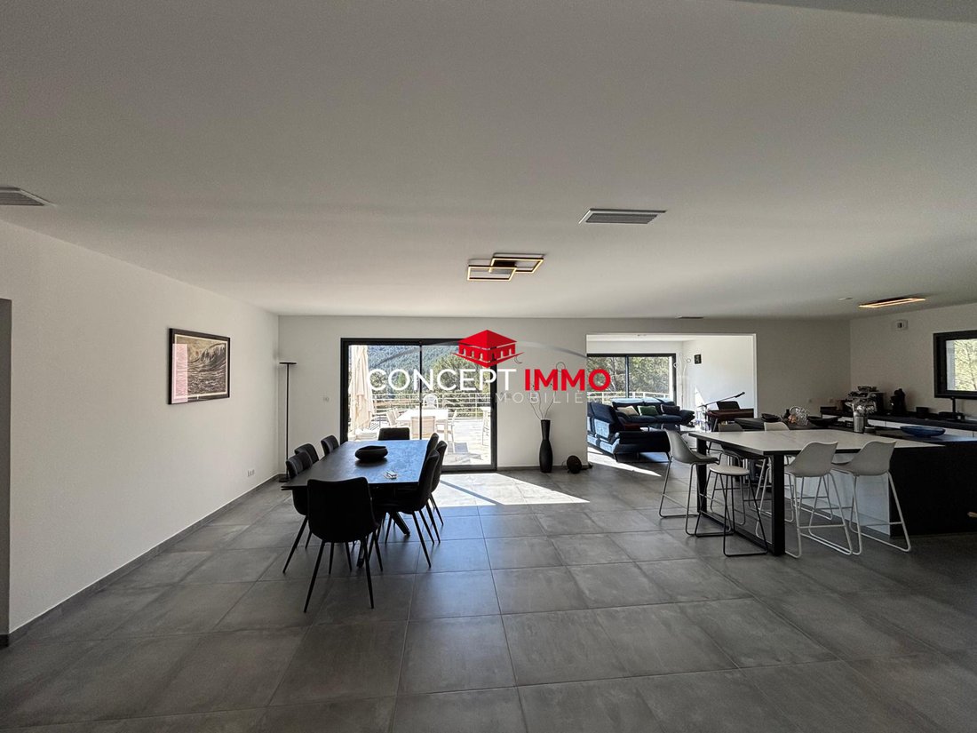 Villa in Solliès-Toucas, Provence-Alpes-Côte d'Azur, France 4 - 17505385