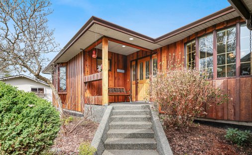 House in Campbell River, British Columbia, Canada 1