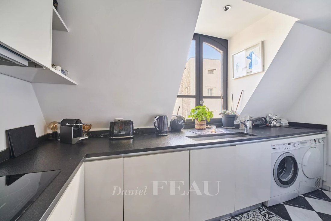 Apartment in Parc Monceau, Paris 8e Arrondissement, Paris 4 - 17503290