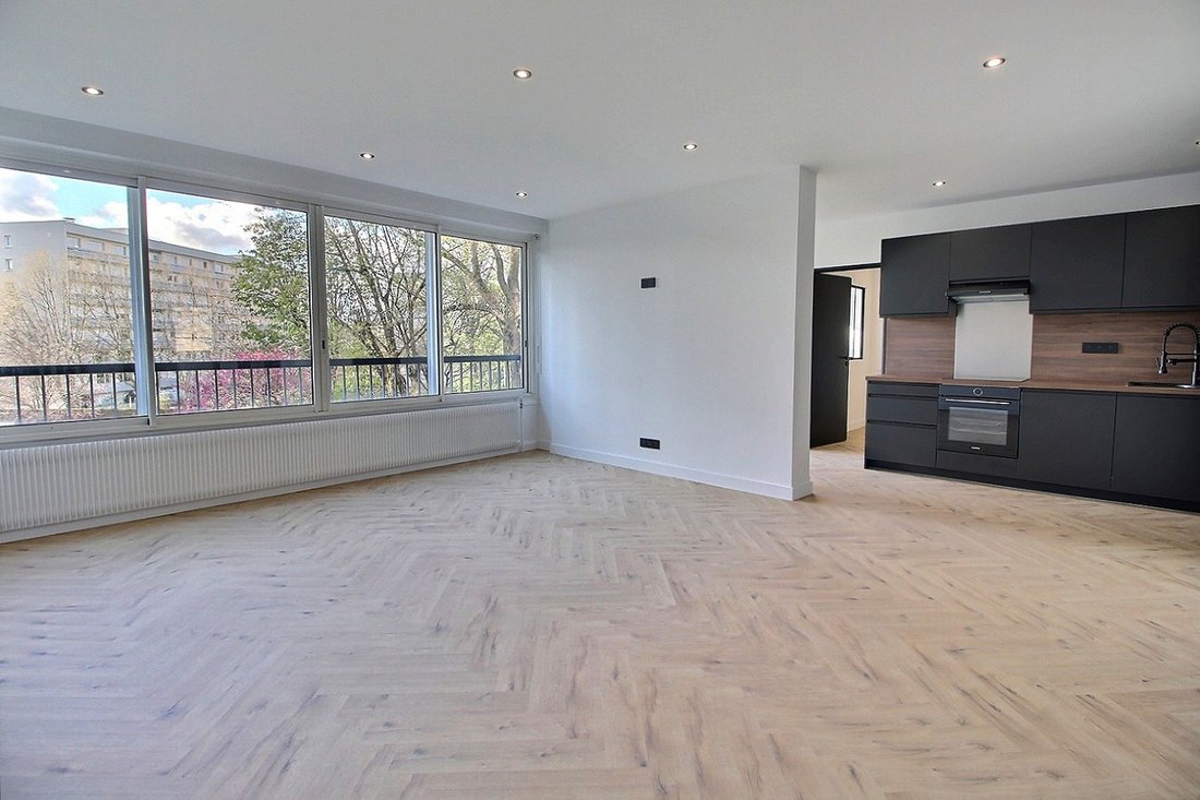 Apartment in Plateau de la Croix Rousse-Ouest, Lyon 4e Arrondissement, Lyon 3 - 17509029