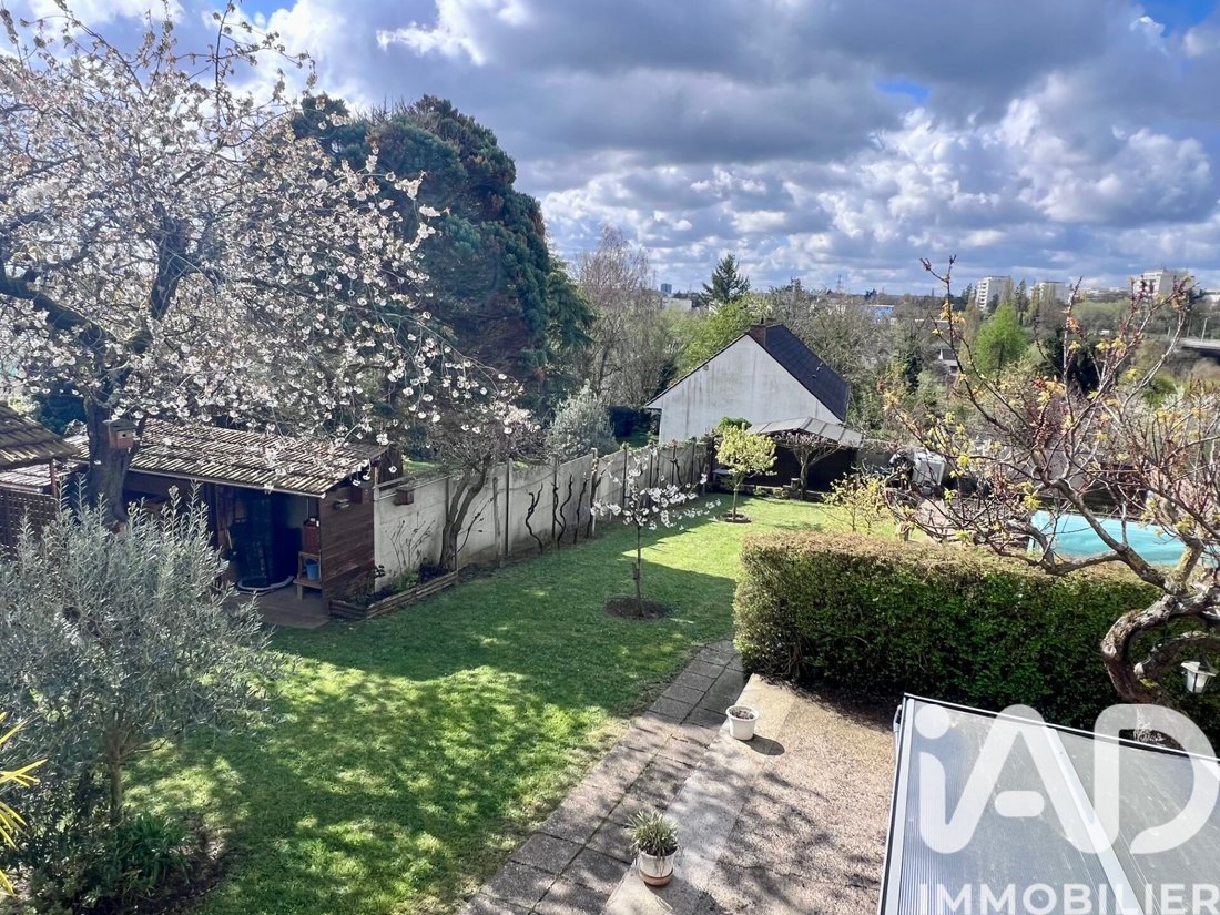 House in Les Louvrais, Pontoise, France 3 - 17515014