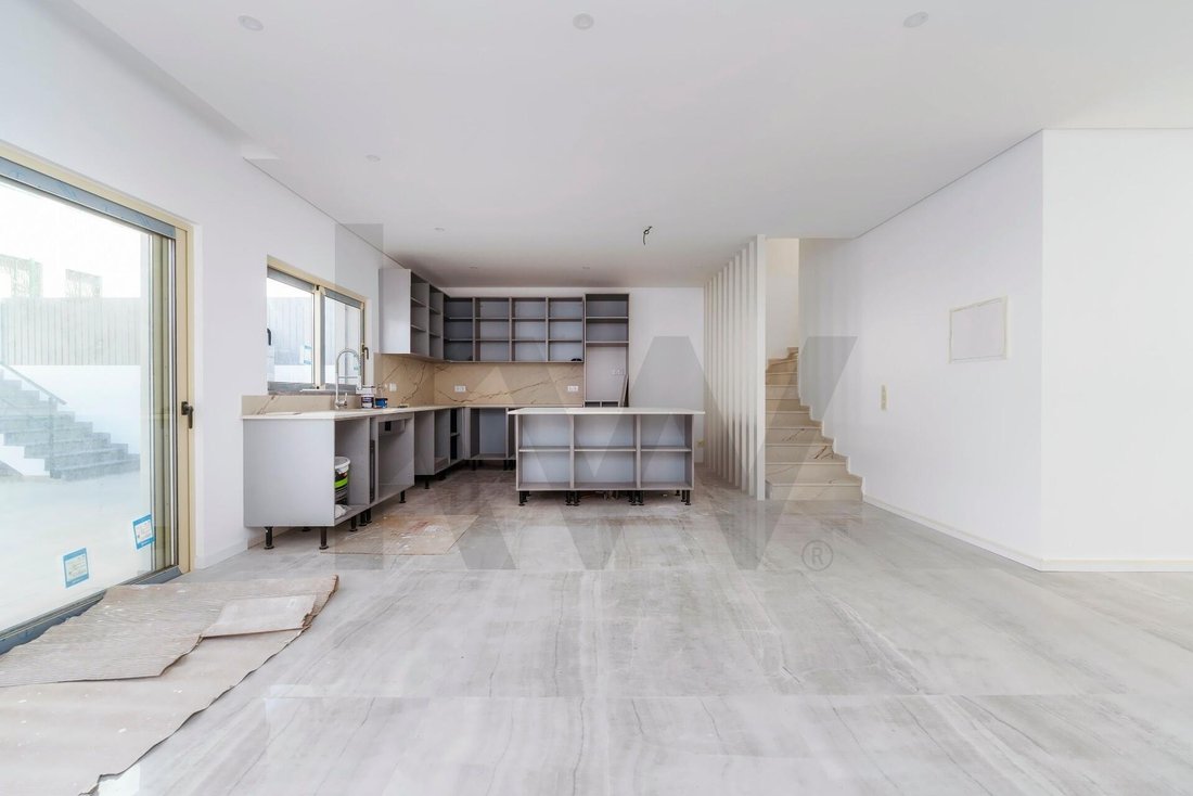 Townhouse in Arranho, Lisbon, Portugal 1 - 17508671