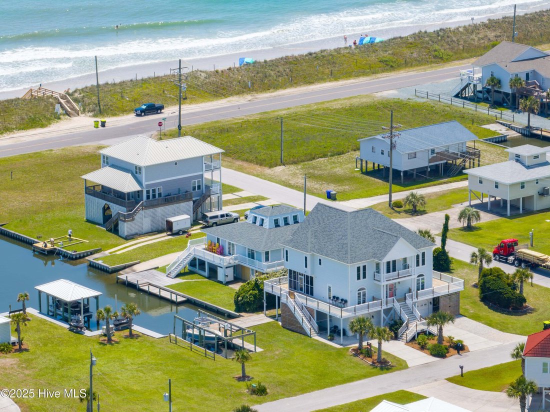 House in North Topsail Beach, North Carolina, United States 3 - 17503181