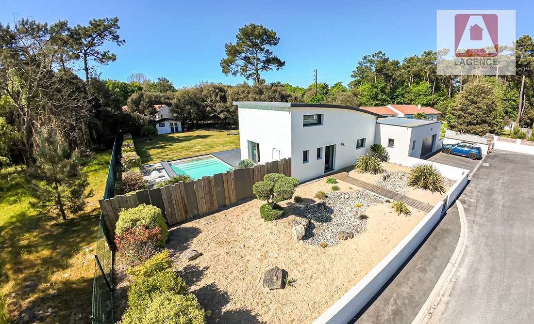 Villa in Saint-Hilaire-de-Riez, Pays de la Loire, France 1 - 17503359