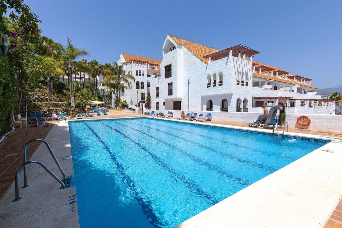 Penthouse in Nueva Andalucia, Marbella, Spain 3 - 17508972