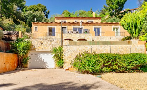Villa in Centre Ouest, Ollioules, France 1