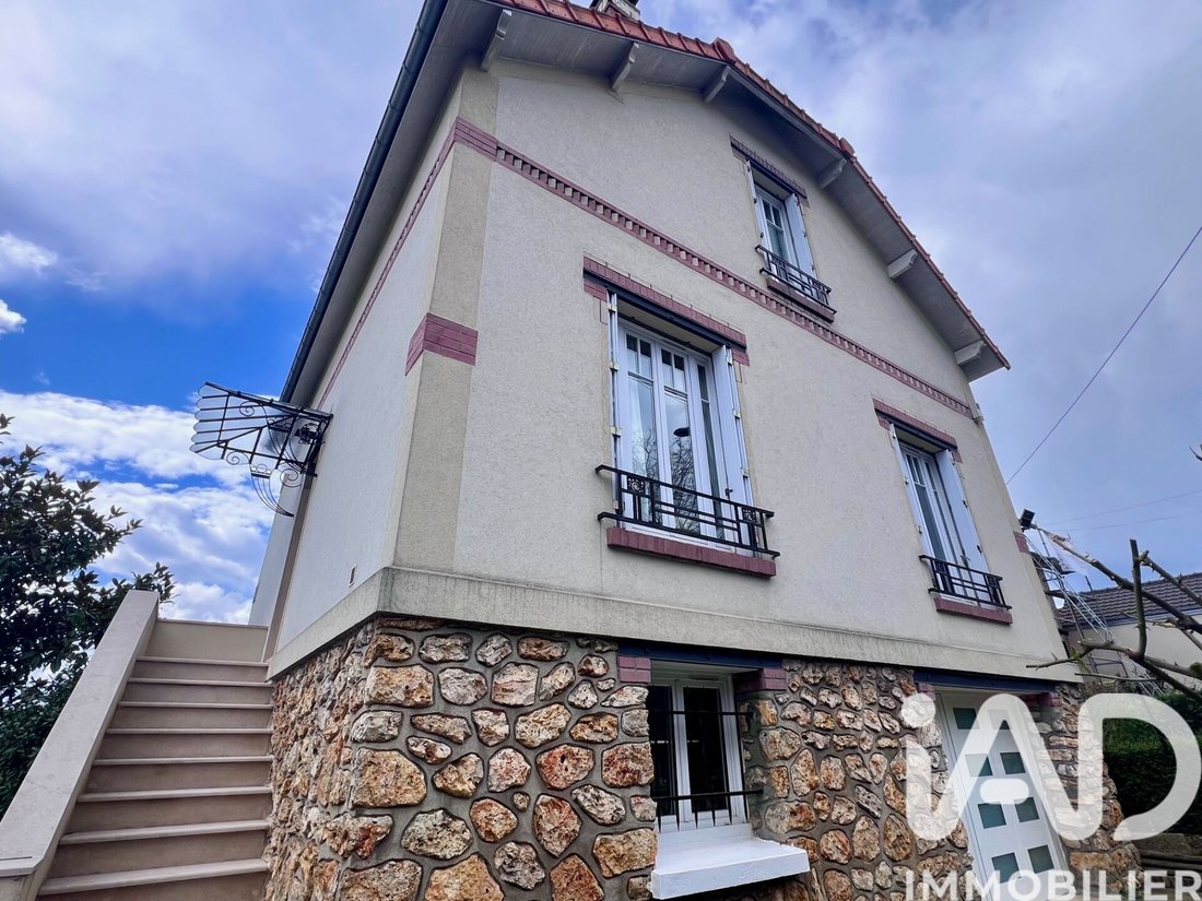 House in Les Louvrais, Pontoise, France 2 - 17515014