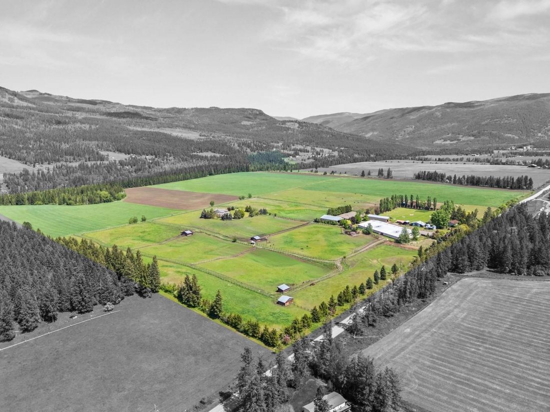 House in Lumby, British Columbia, Canada 1 - 17509399