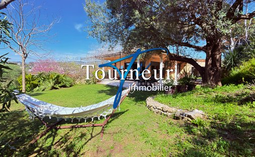 Villa in Nord, Sanary-sur-Mer, France 1