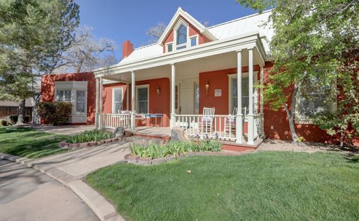 House in Los Ranchos de Albuquerque, New Mexico, United States 1
