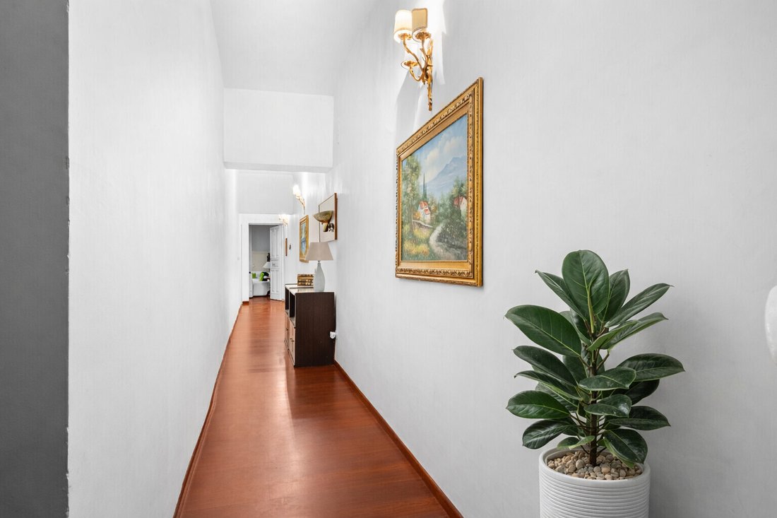 Apartment in Naples, Campania, Italy 5 - 17502513