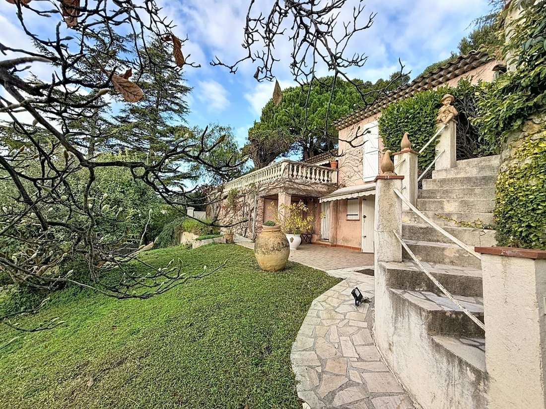 Villa in Riquebonne-Ferratone-Pizou, Vallauris, France 2 - 17506219