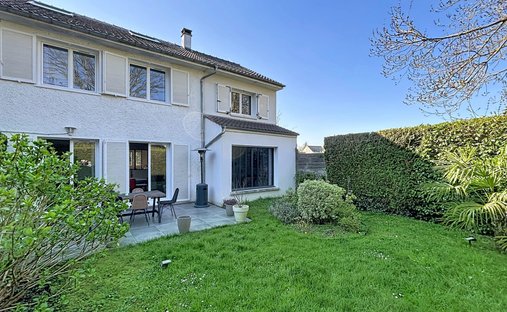 House in Les Loges-en-Josas, Ile-de-France, France 1