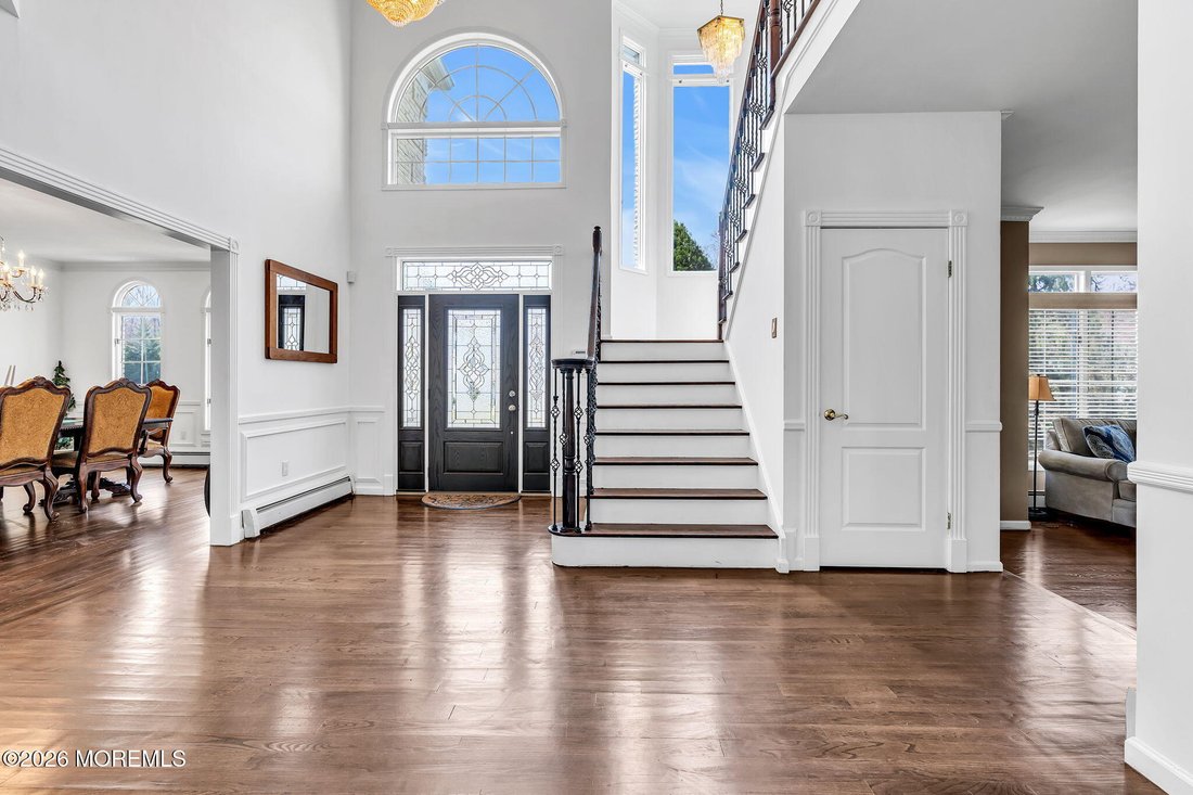 House in Manalapan Township, New Jersey, United States 3 - 17513055