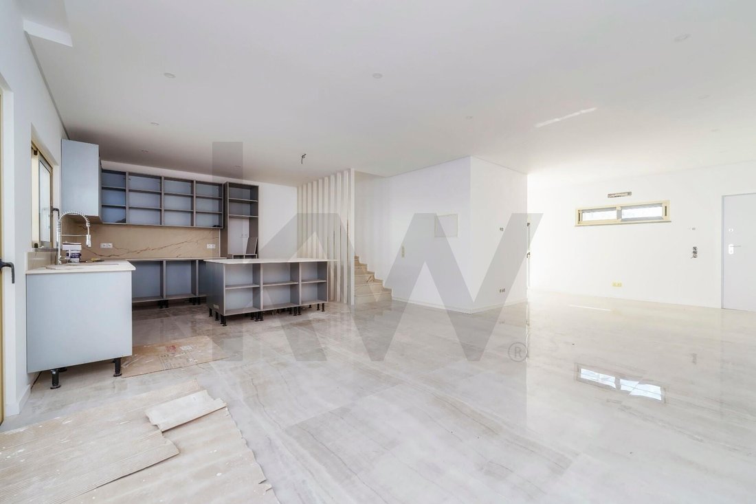 Townhouse in Arranho, Lisbon, Portugal 2 - 17508671