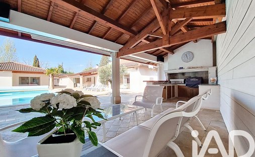 Casa a Pradines, Occitania, Francia 1