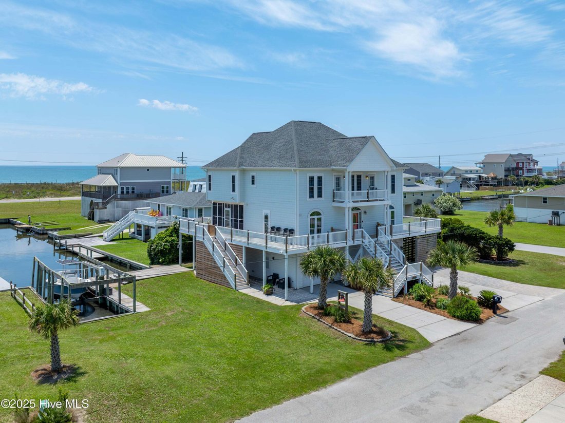 House in North Topsail Beach, North Carolina, United States 5 - 17503181