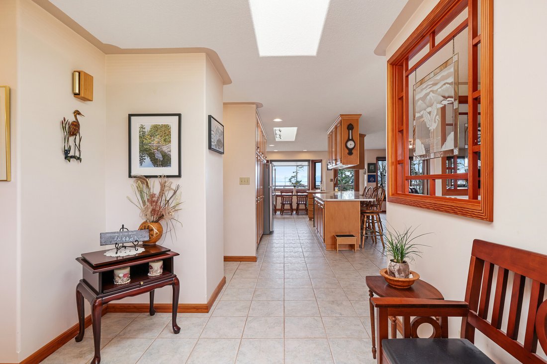 House in Campbell River, British Columbia, Canada 3 - 17503599