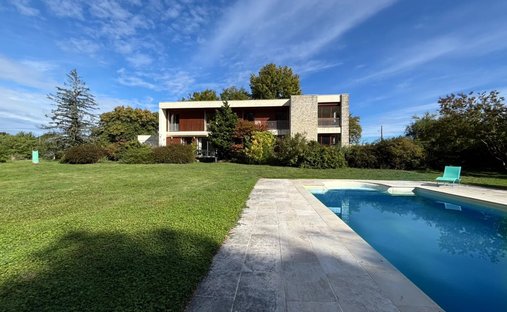 House in Fontaine-le-Port, Ile-de-France, France 1
