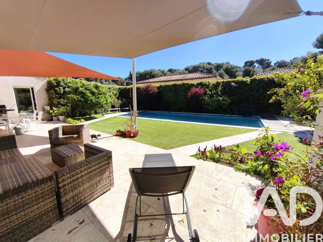 House in Beaucours-La Gorguette-La Morvenede, Sanary-sur-Mer, France 3 - 17514971