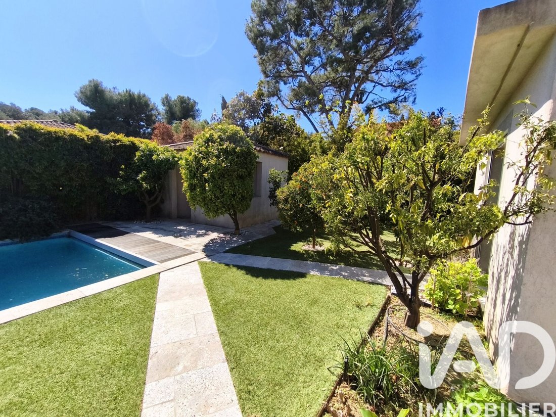 House in Beaucours-La Gorguette-La Morvenede, Sanary-sur-Mer, France 4 - 17514971