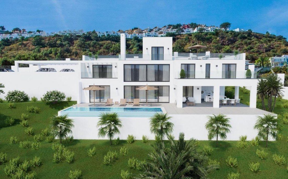 Villa in Elviria-Cabopino, Marbella, Spain 1 - 17508507