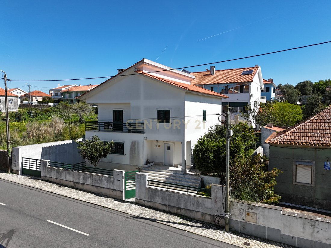 Villa in Algueirao-Mem Martins, Lisbon, Portugal 1 - 17505916