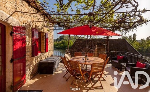 House in La Roque-Gageac, Nouvelle-Aquitaine, France 1