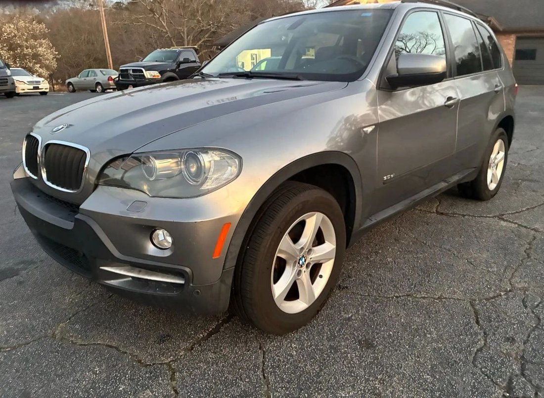 Suv in Newark, NJ, United States 1 - 17509935