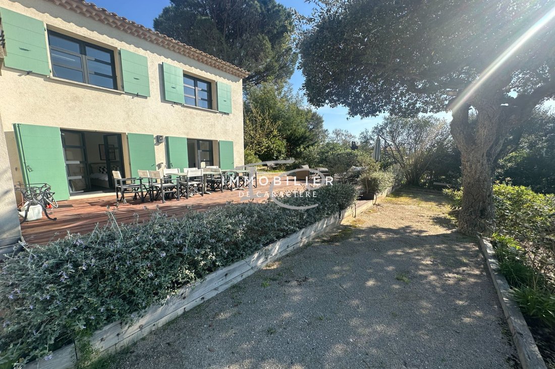 Villa in Gassin, Provence-Alpes-Côte d'Azur, France 3 - 17509064