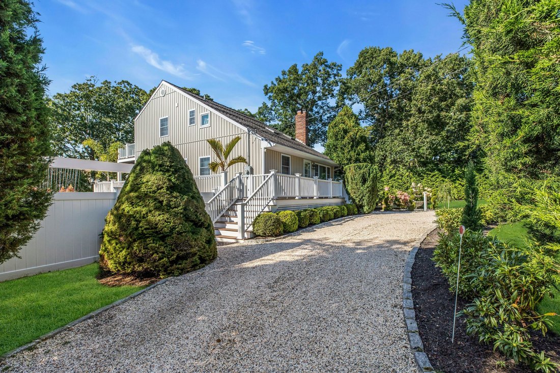 Hampton Bays, New York, United States 2 - 17503042