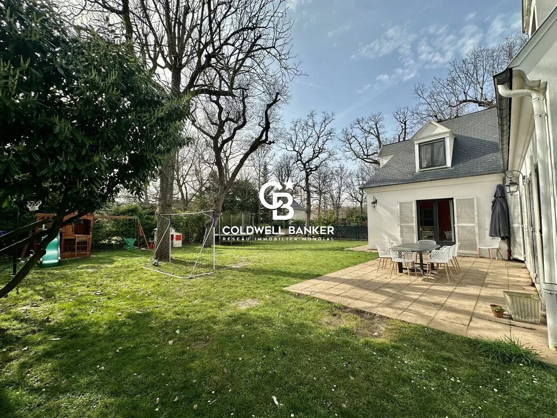 House in Montesson, Ile-de-France, France 3 - 17502903