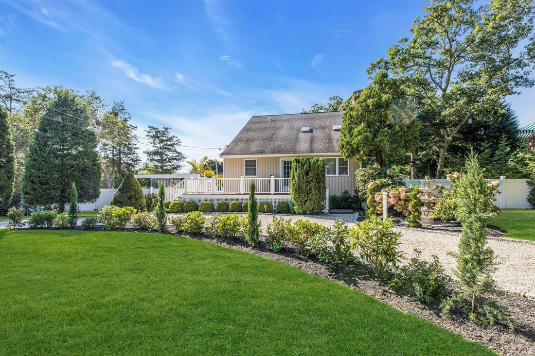 Hampton Bays, New York, United States 4 - 17503042