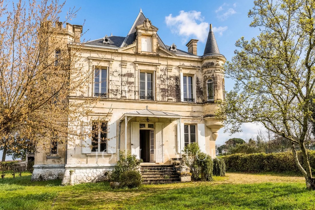 Castle in Libourne, Nouvelle-Aquitaine, France 1 - 17502768