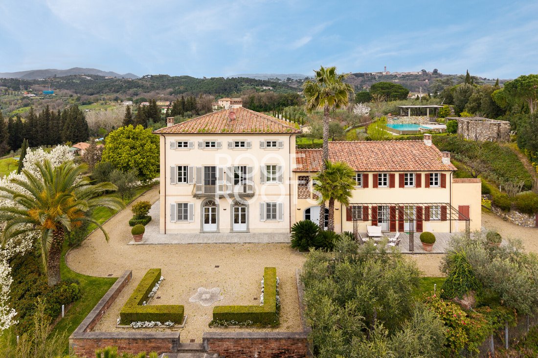 Villa in Historic Center, Lucca, Tuscany 4 - 17511210