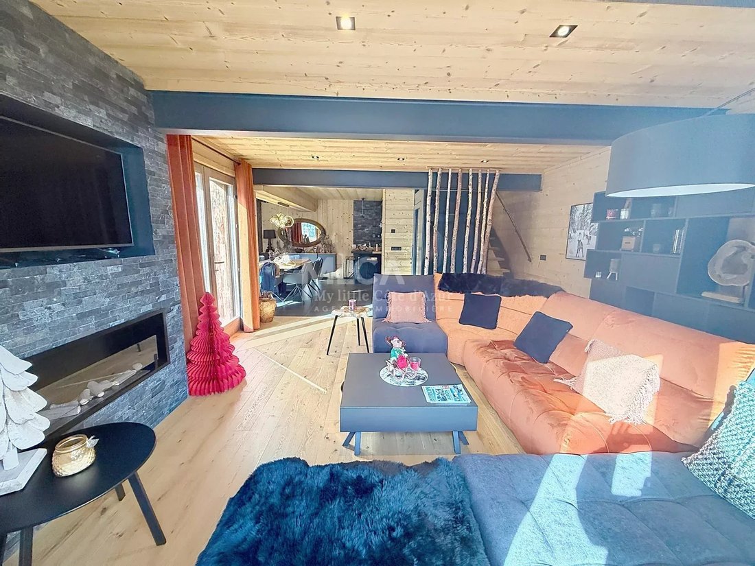 Chalet in Saint-Etienne-de-Tinée, Provence-Alpes-Côte d'Azur, France 5 - 17465052