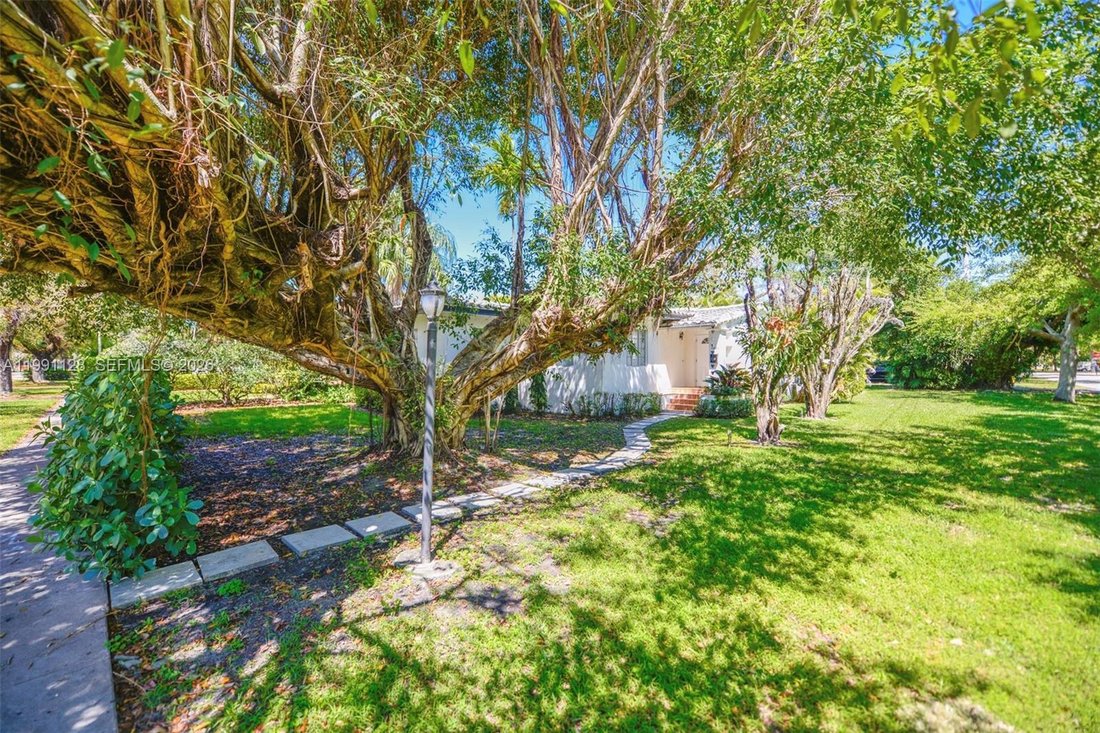 House in Coral Gables, Florida, United States 2 - 17513999