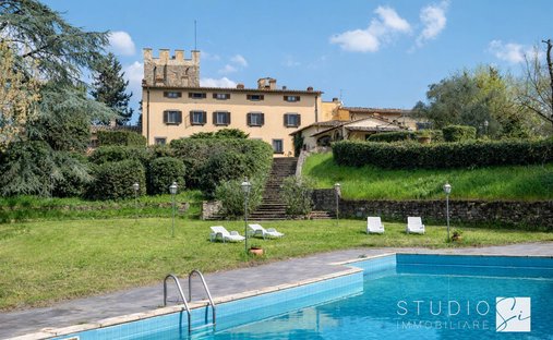 Estate in San Martino alla Palma, Scandicci, Tuscany 1
