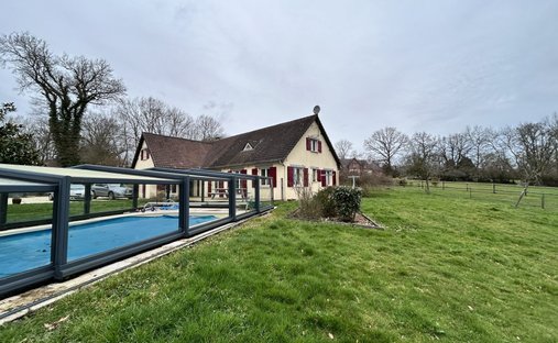 Maison à Douville-en-Auge, Normandie, France 1