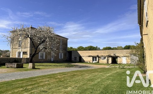House in La Ronde, Nouvelle-Aquitaine, France 1