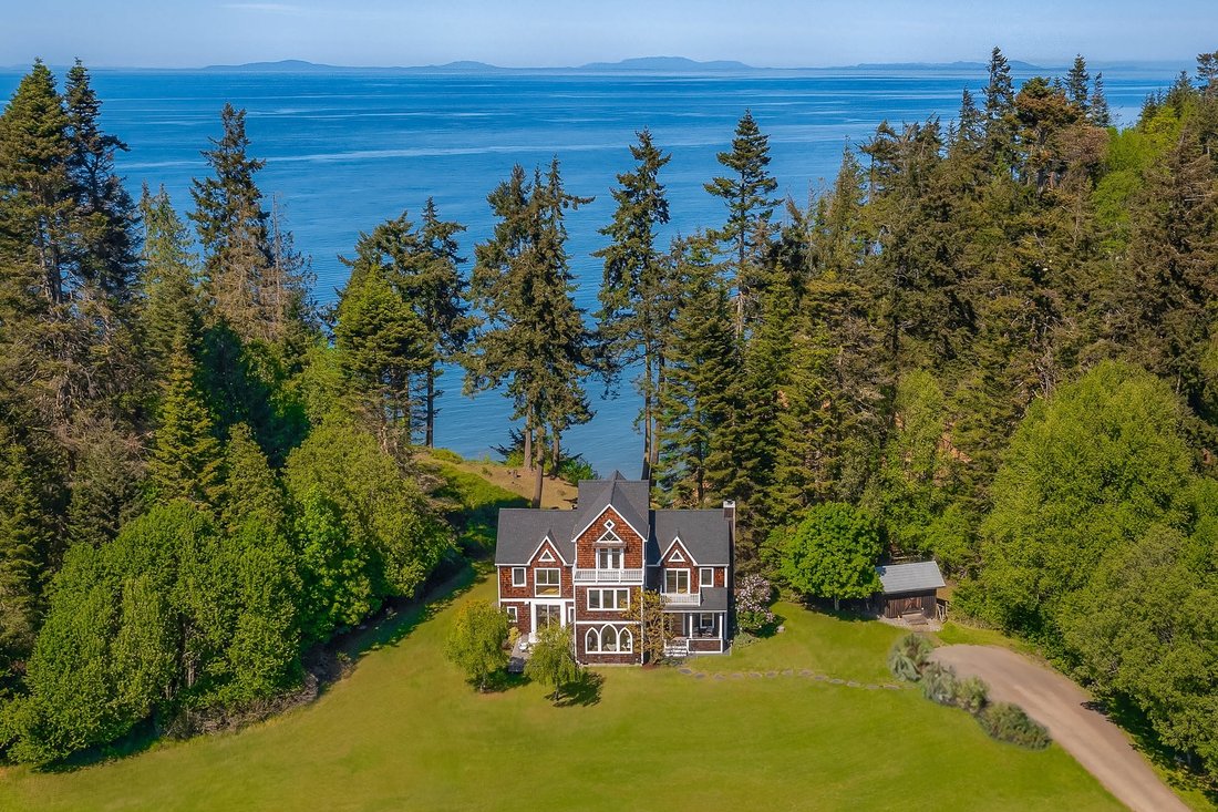 House in Port Angeles, Washington, United States 1 - 14251123